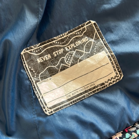 The North Face Penelope Sherpa Quilted Floral Jacket - Picture 12 of 13